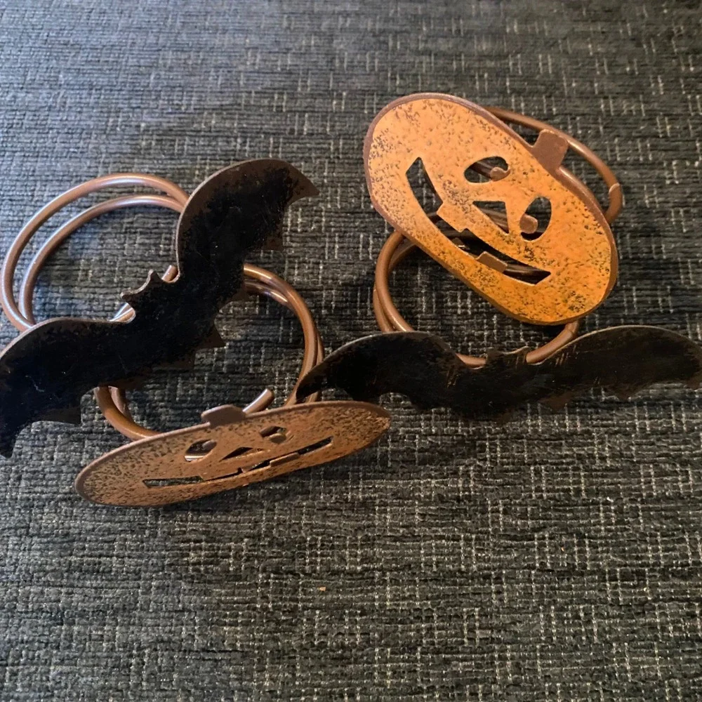 Unbranded Napkin Rings Orange Halloween Bat Pumpkin Metal Set 2